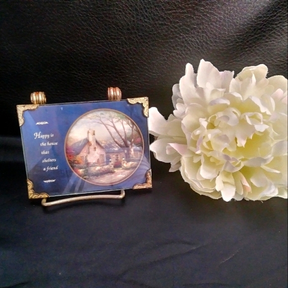 Thomas Kinkade Other - 3/$10🌟 Thomas Kinkade picture on stand